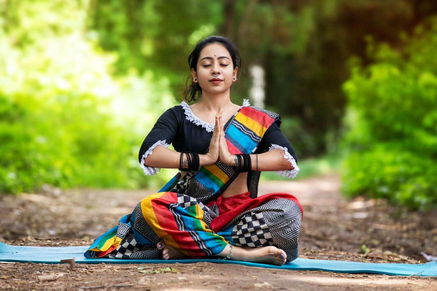 Les origines du yoga, de l&rsquo;Inde ancienne à sa diffusion en Occident
