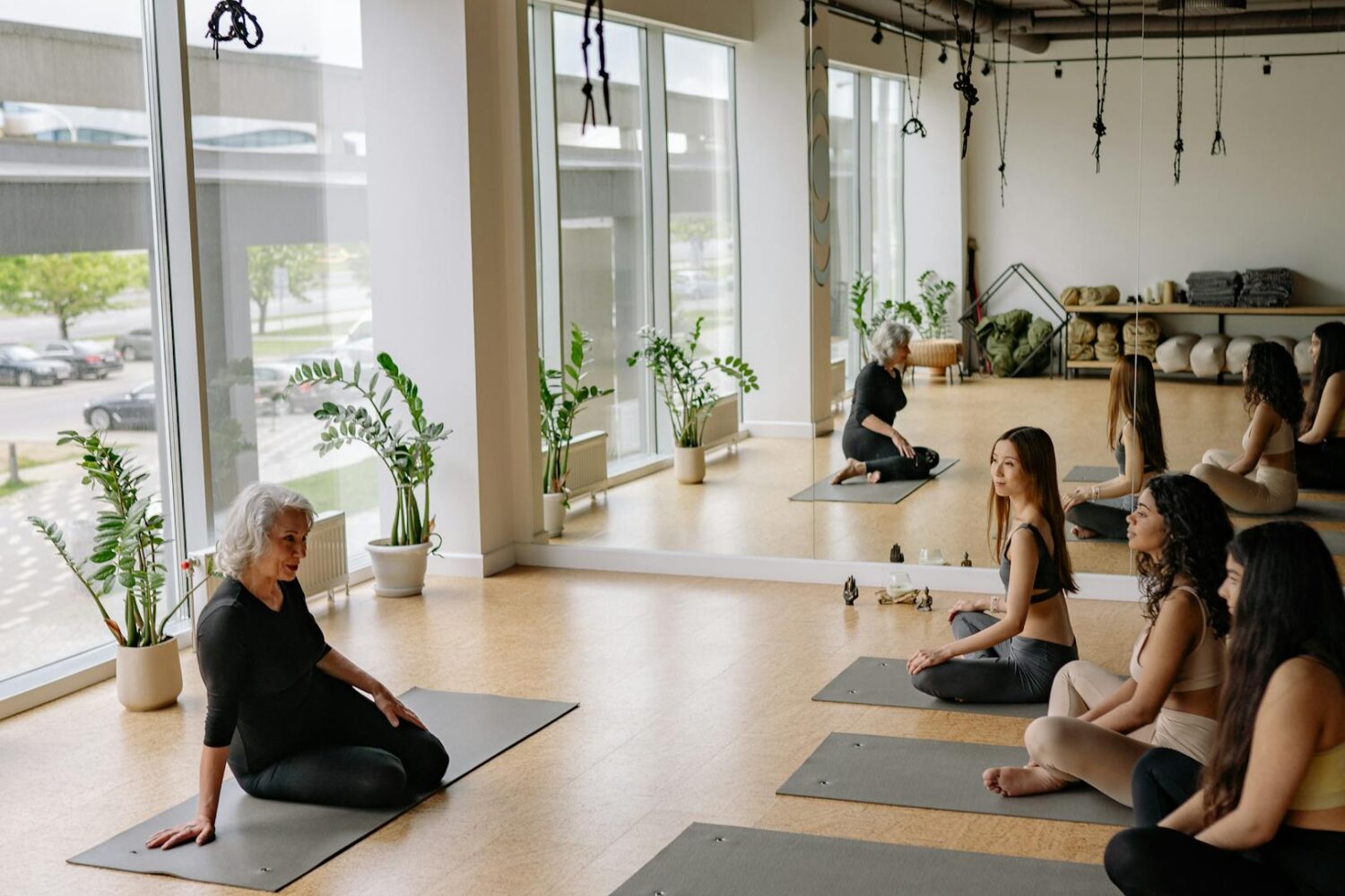 Où pratiquer le yoga à Lyon ? Notre sélection de studios par quartier