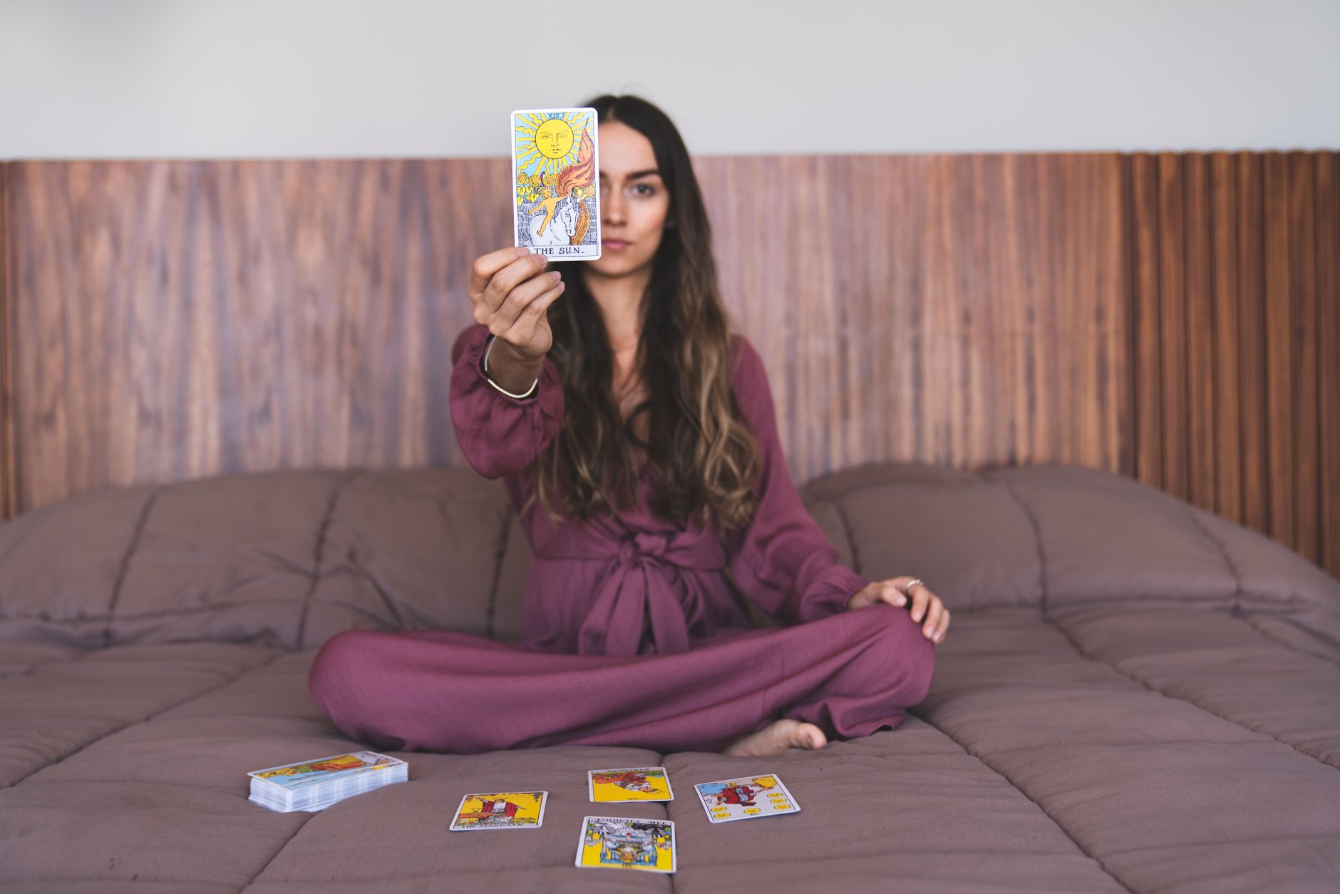 Comprendre les méditations de la — femme tirage de tarot connexion émotionnelle