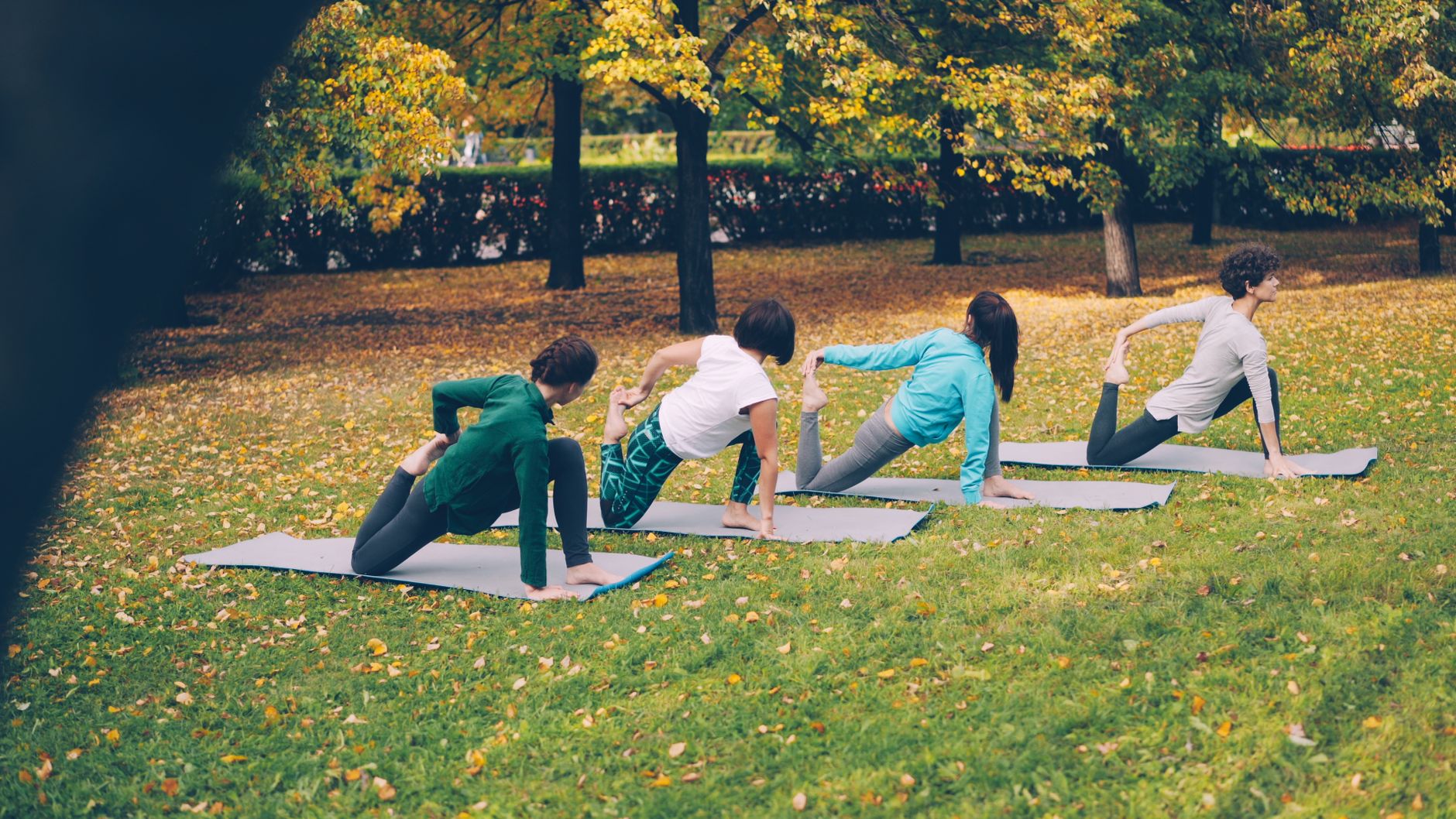 Pour maigrir, faut-il choisir le — cours de yoga en plein air
