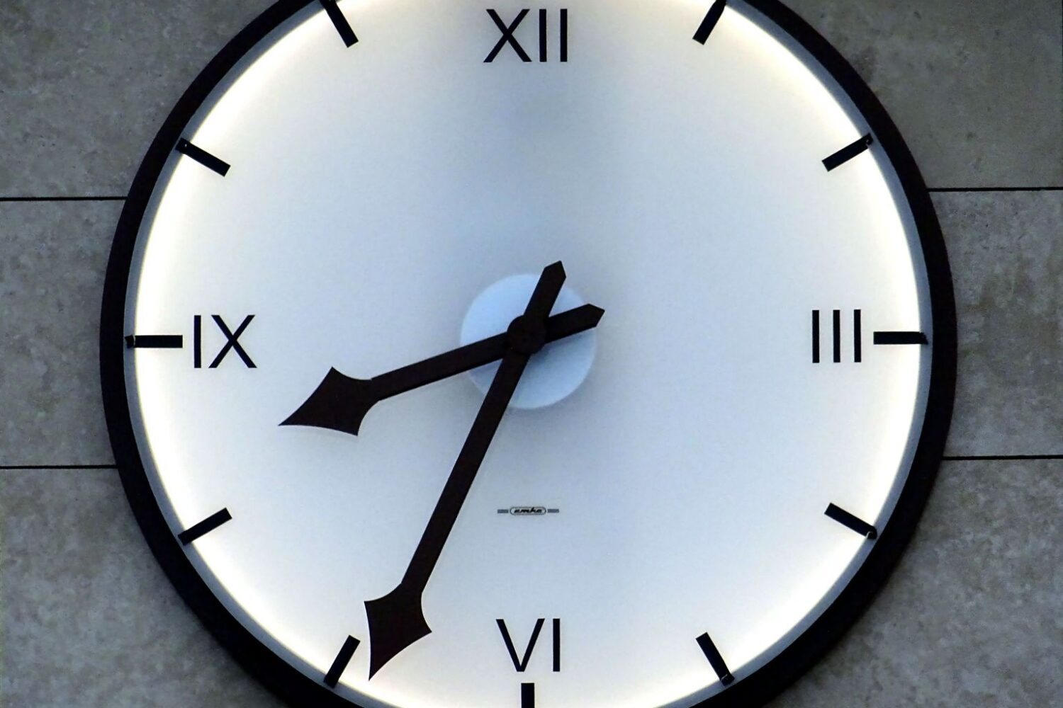 23h23 : heure miroir, flamme jumelle et message spirituel